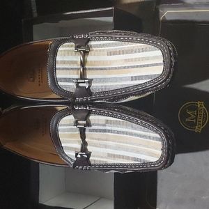 Mens shoe size 9.5 Montique International